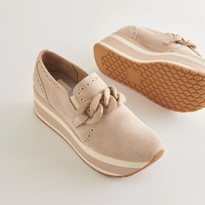 Dolce Vita Jhenee Sneakers Dune Suede Size 8.5